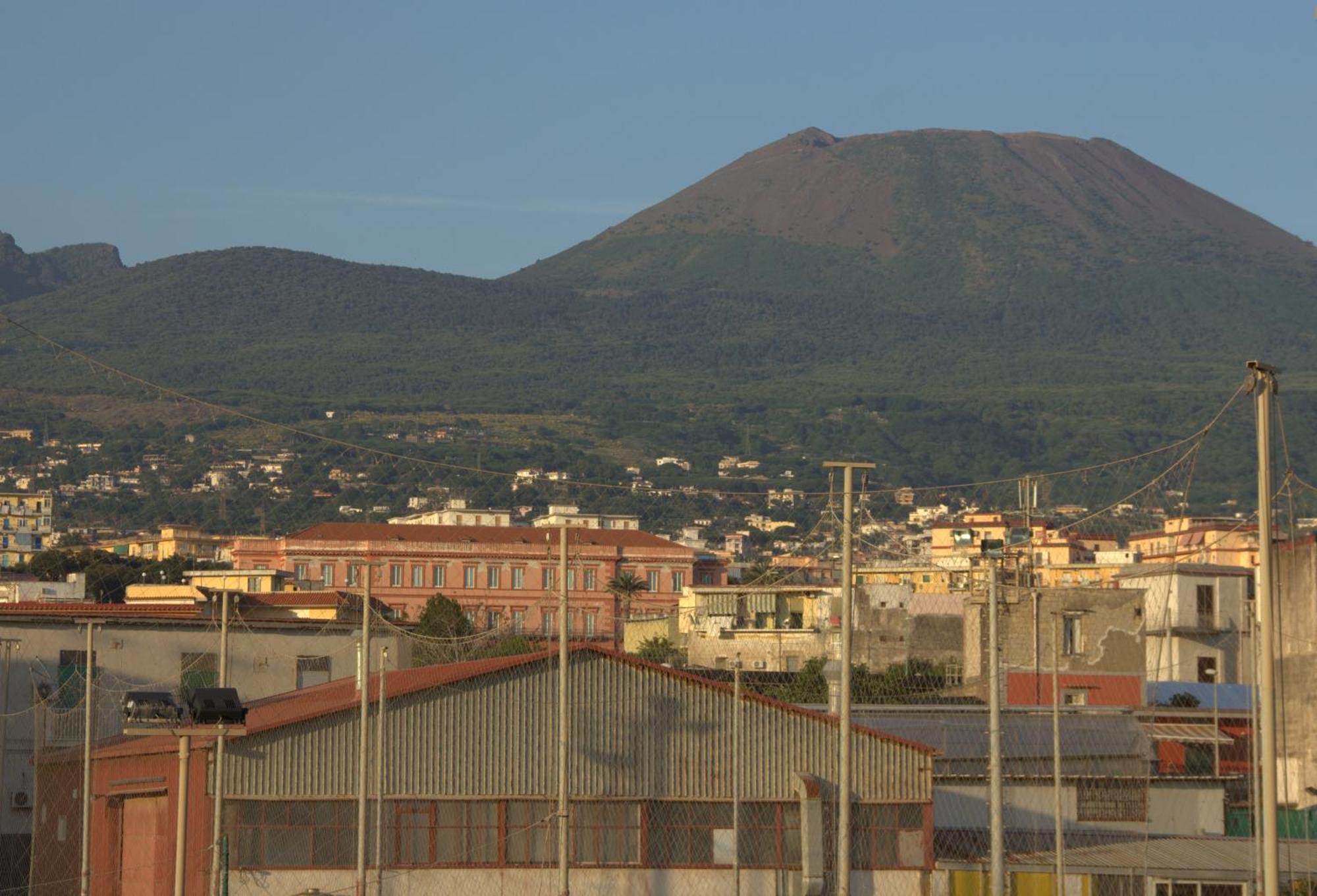 Domus Felix Bed & Breakfast Ercolano Bagian luar foto