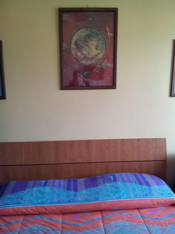 Domus Felix Bed & Breakfast Ercolano Ruang foto