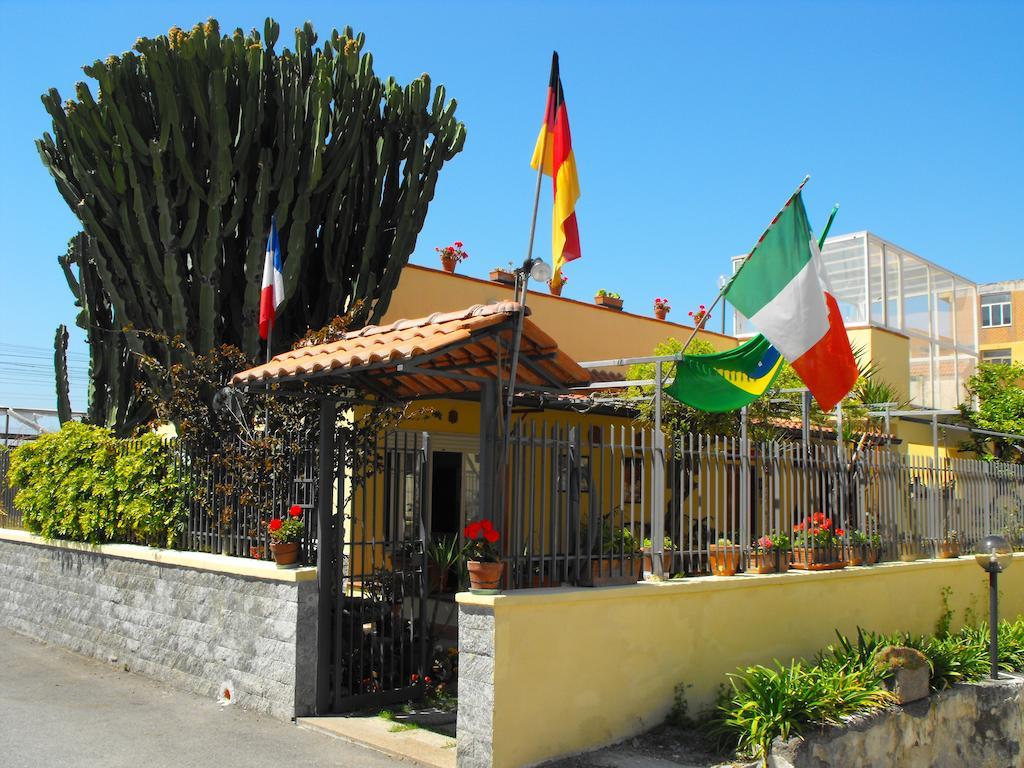 Domus Felix Bed & Breakfast Ercolano Bagian luar foto