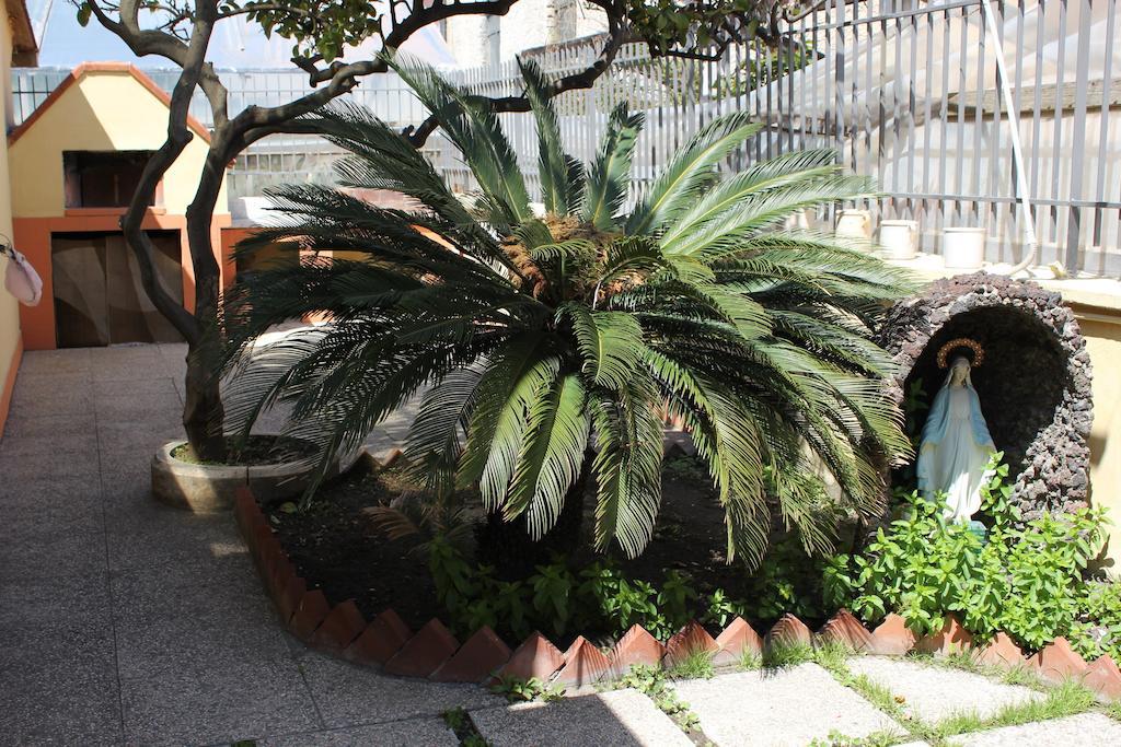 Domus Felix Bed & Breakfast Ercolano Bagian luar foto